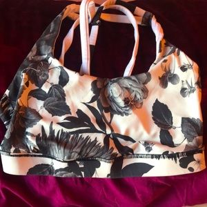 Lululemon sports bra size 4 crisscross floral flowers black white strap